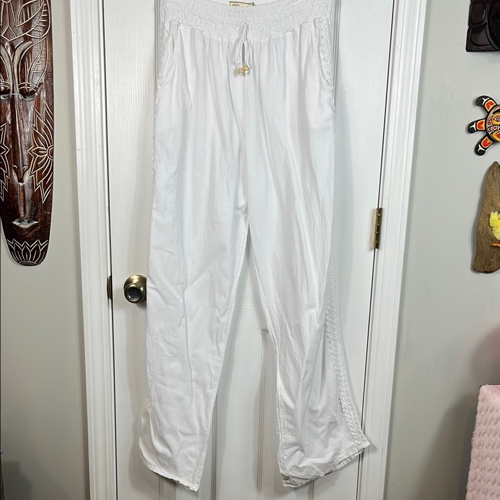 Sea Spice resort wear white long pants size large. 100% Peruvian cotton. Lace